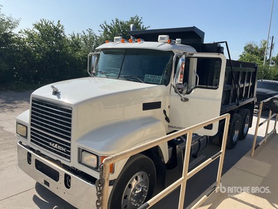 2016 Mack CHU613 3-Achs Kipper-Lkw