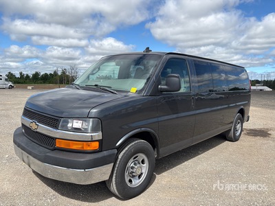 2016 Chevrolet 3500 13 Passenger Van