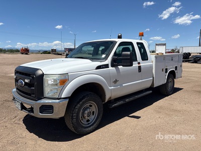 2011 Ford F-350 4x4 Extended Cab Utiliteits vrachtwagen