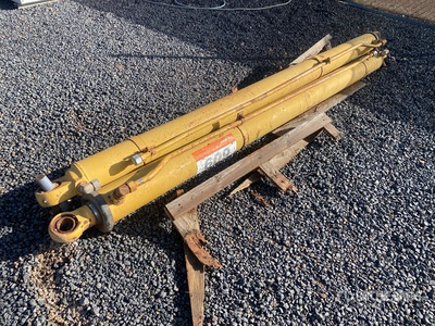 Quantity of (2) Dump Body Lift Cylinders - Fits Cat 725