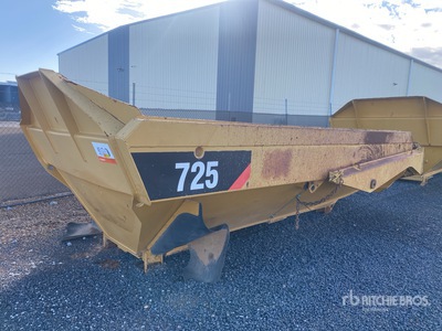 Cat 725 Dump Body Varios