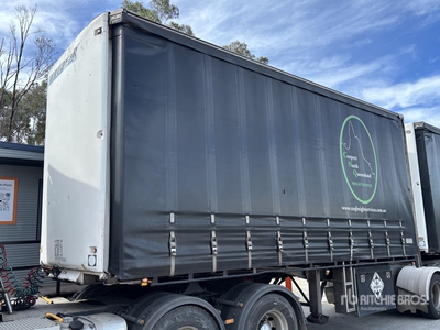 2016 Krueger Curtain Side Trailer