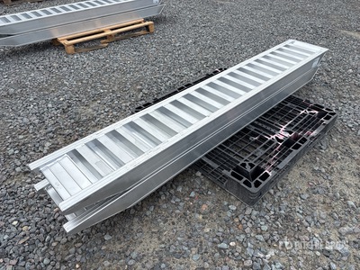 2025 6 Ton Aluminum Loading Ramps (Unused)