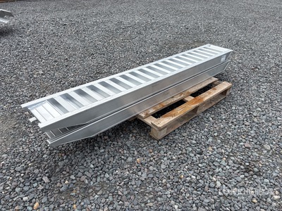2025 6 Ton Aluminum Loading Ramps (Unused)