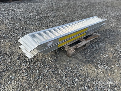 6 Ton Aluminum Loading Ramps (Unused)