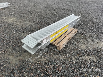2025 6 Ton Aluminum Loading Ramps (Unused)