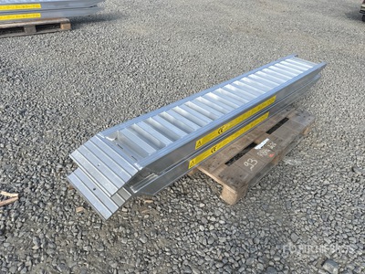 2025 6 Ton Aluminum Loading Ramps (Unused)