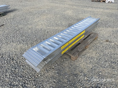 2025 6 Ton Aluminum Loading Ramps (Unused)