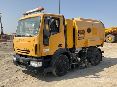 Iveco ML140E18 Vacuum Camion barredora