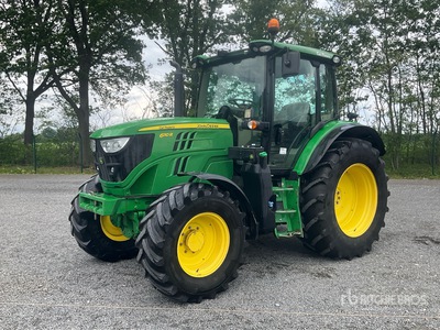 2021 John Deere 6110R トラクター