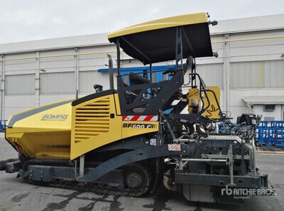 2015 Bomag BF300P S340-2 Asphalt Paver