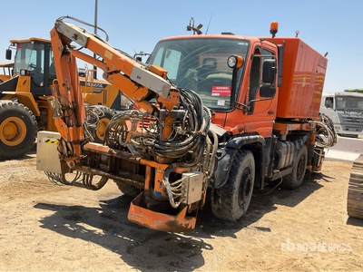 2012 Mercedes-Benz Unimog 500 4x4 Solar Panel Cleaning Truck Camion de service