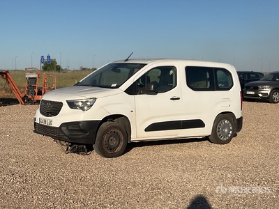 2020 Opel Combo Furgone passeggeri (Inoperable)