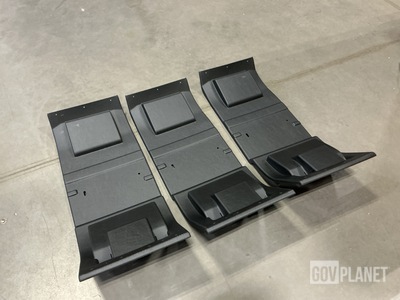 (21) AM General 6015554 Access Covers