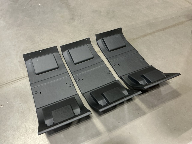 (21) AM General 6015554 Access Covers