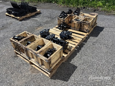Quantity of (17) 2025 Machpro Excavator Coupler - Fits 1 ton (Unused)