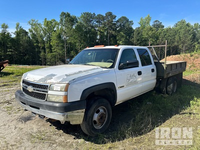 2006 Chevrolet Silverado 3500HD 4x2 Crew Cab Autocarro cassone fisso