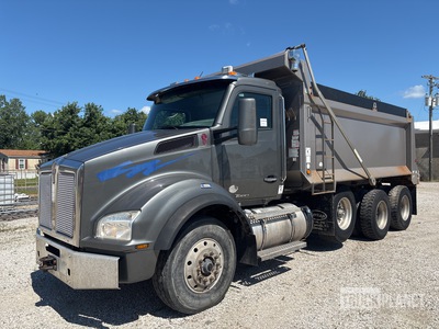 2016 Kenworth T880 8x4 Tri/A Dump Truck