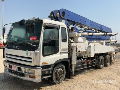 1999 Isuzu CYZ1MF 6x4 Concrete Pump Truck