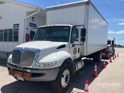 2019 International 4300 4x2 Autocarro furgonato