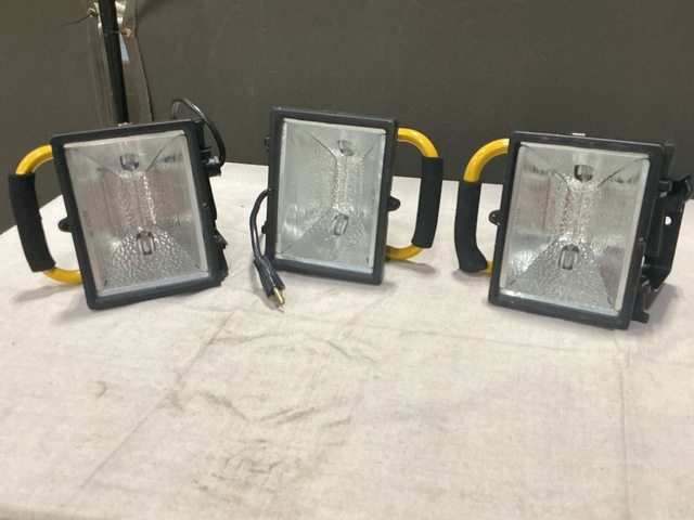 (42) Portable Work Lights