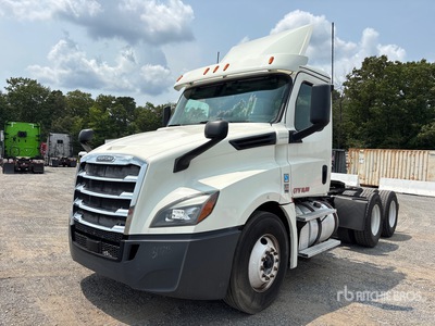 2018 Freightliner Cascadia 126 6x4 T/A Day Cab Truck Tractor