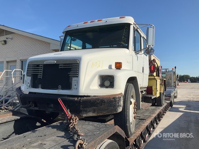 1998 Freightliner FL 70 Brandstof vrachtwagen