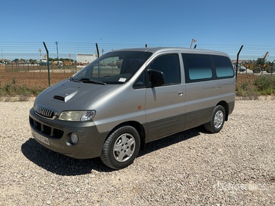 2003 Hyundai H1 6 Furgoneta de pasajeros