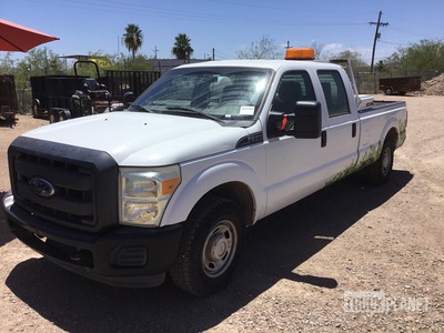 2015 Ford F-250 XL 4x2 Crew Cab Pickup