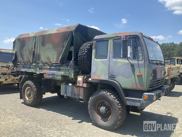 2003 Stewart & Stevenson M1078A1 LMTV 4x4 Cargo Truck