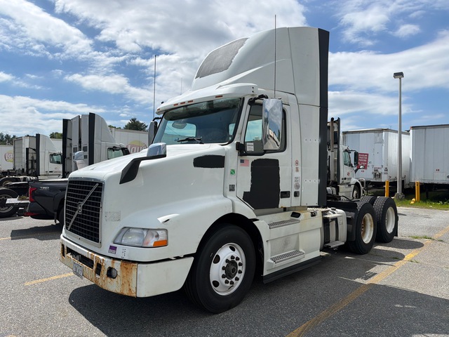 2017 Volvo VNM 4x2 S/A Day Cab Truck Tractor (Inoperable)