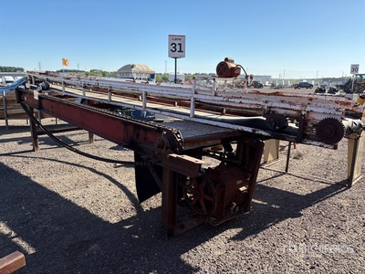 Wood handling conveyor