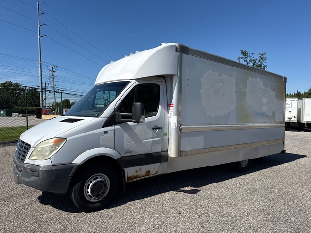 2009 Freightliner Sprinter Cargo Van