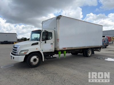 2013 Hino 238 4x2 Van Truck