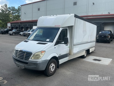 2009 Freightliner Sprinter 3500 Van Truck