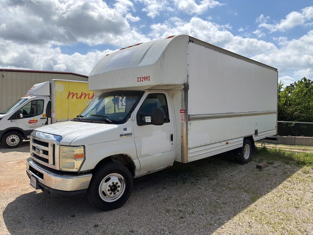 2008 Ford E-350 Van Truck