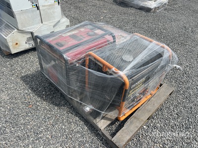 Quantity of (3) 発電機セット (<10 Kw または 12.5 Kva)
