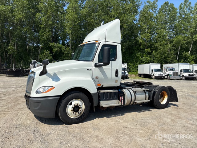 2021 International LT625 4x2 S/A Day Cab Truck Tractor