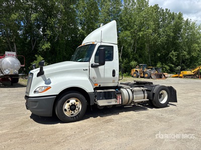 2021 International LT625 4x2 S/A Day Cab Truck Tractor