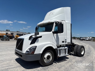 2016 Volvo VNL 4x2 S/A Day Cab Truck Tractor