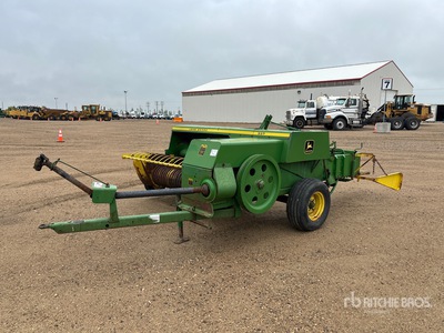 John Deere 337 Rotopressa quadra
