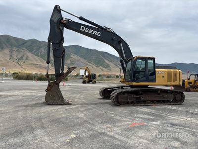 2006 John Deere 270D Rupsgraafmachine