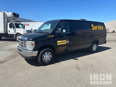 2014 Ford E350 4x2 Furgoneta caja cerrada