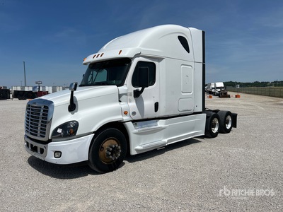2015 Freightliner Cascadia 125 6x4 トラックトラクター（T/A）