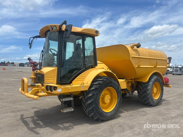 2013 Hydrema 912HM 4x4 Water Wagon