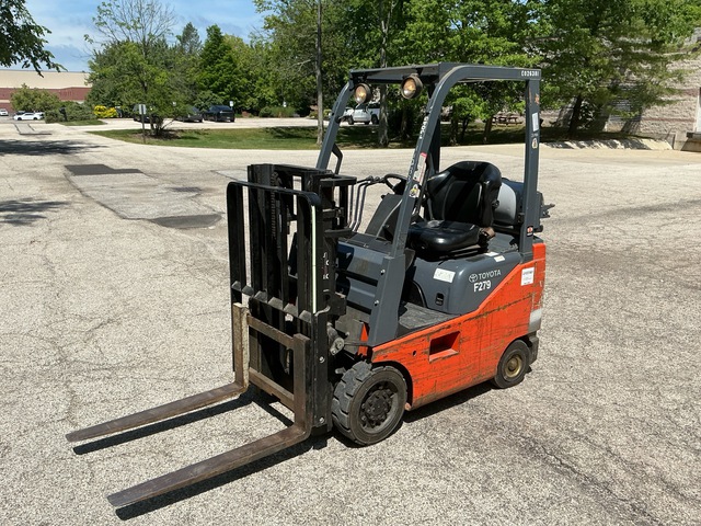 Toyota 8FGCU15 3000 lb Cushion Tire Forklift
