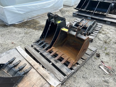 Quantity of (2) Digging 24 in & 18 in Excavator Bucket - Fits Yanmar