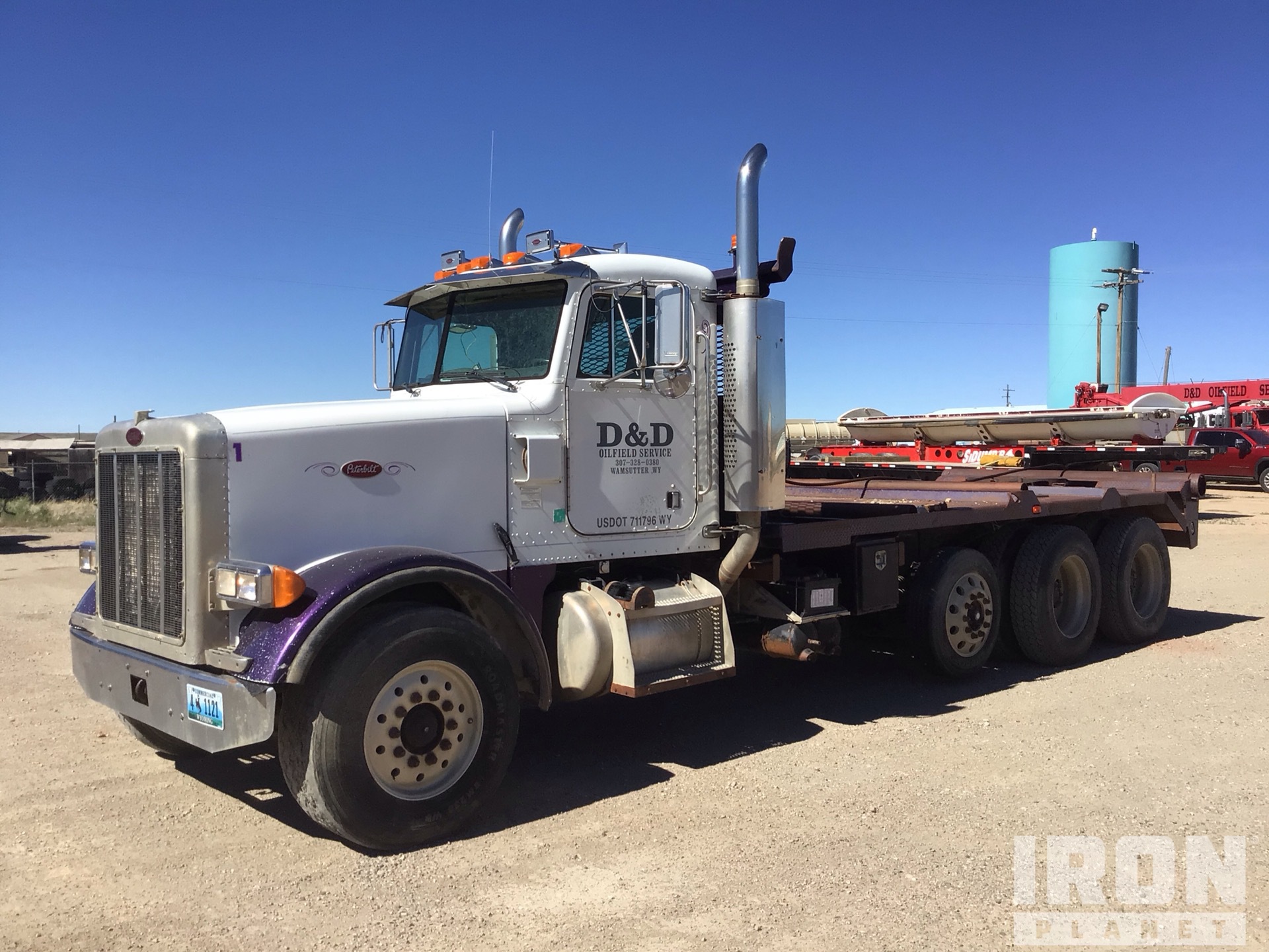 2000 Peterbilt 378 8x4 Winch Truck