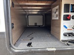 Lado inferior with Storage Compartments