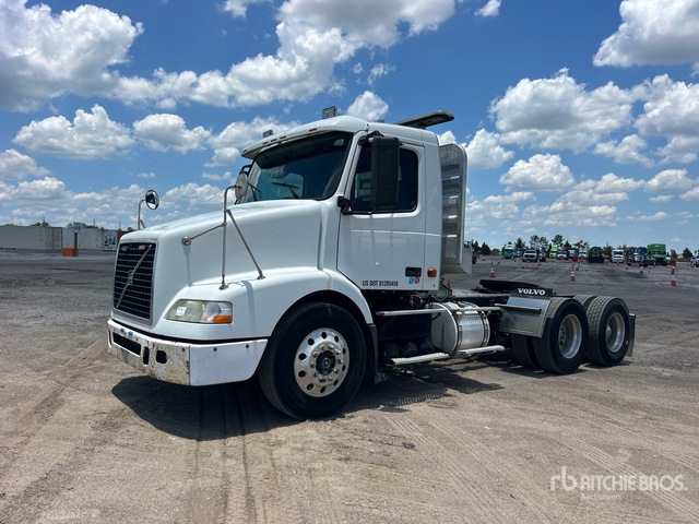 2006 Volvo VNM 6x4 T/A Day Cab Truck Tractor